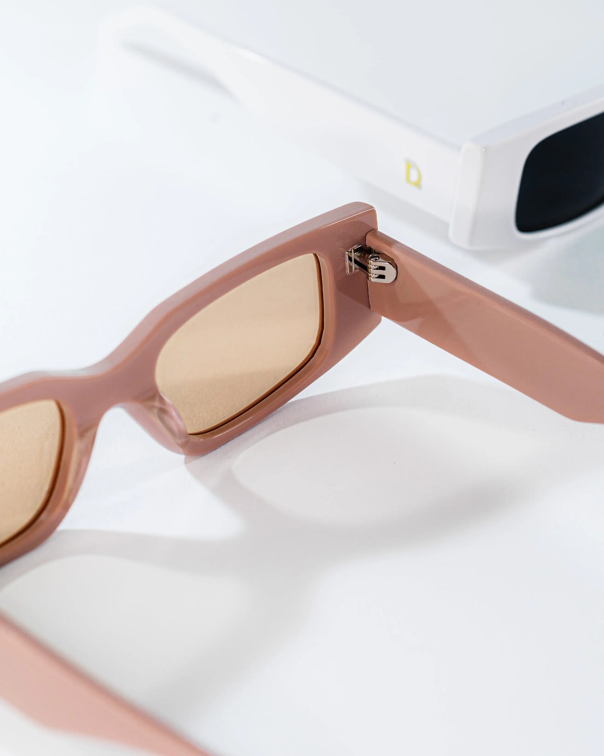 High-quality acetate polarized sunglasses with UV 400 protection