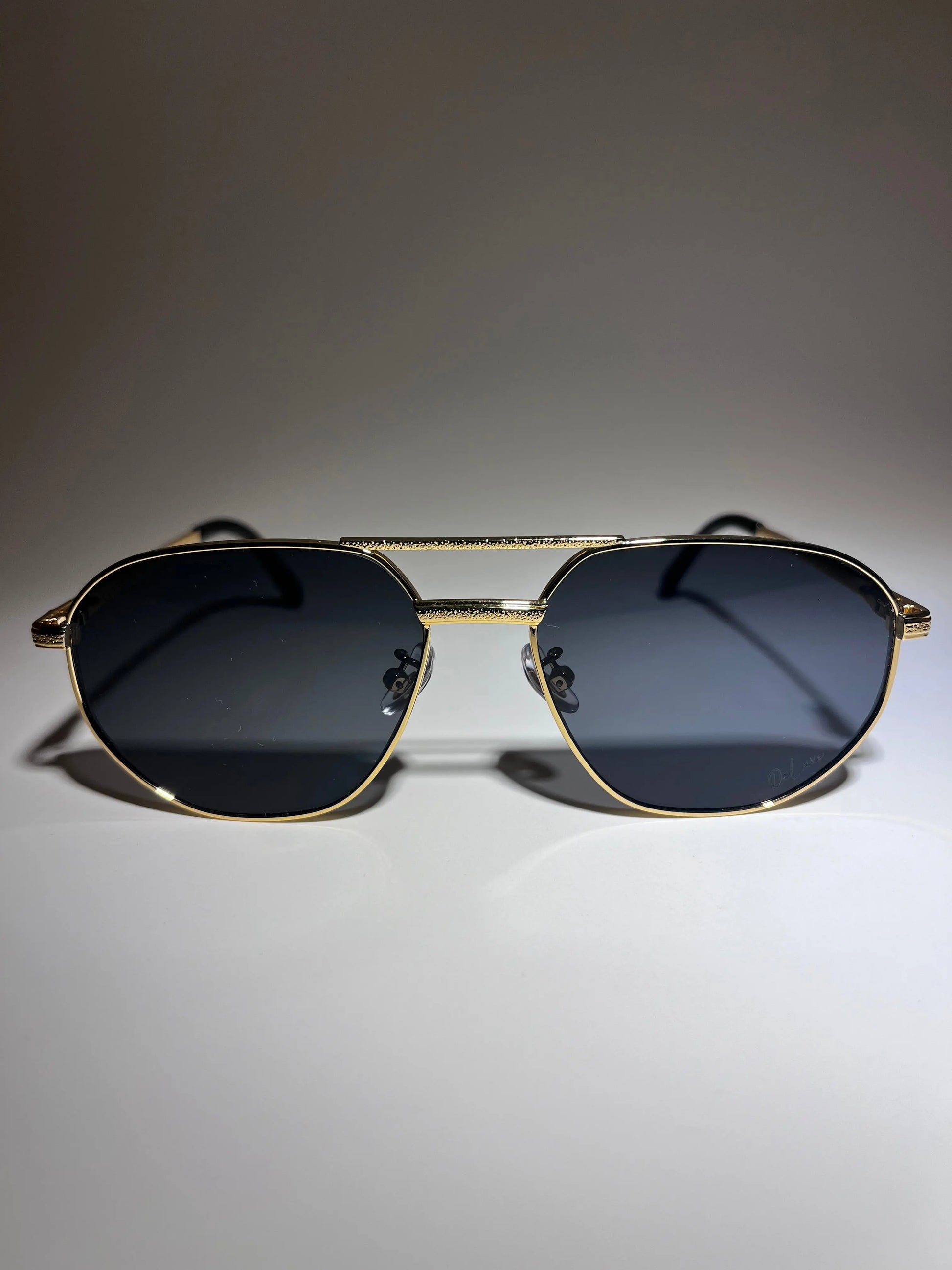 Oval UV 400 Sunglasses - DeLuxe YUL