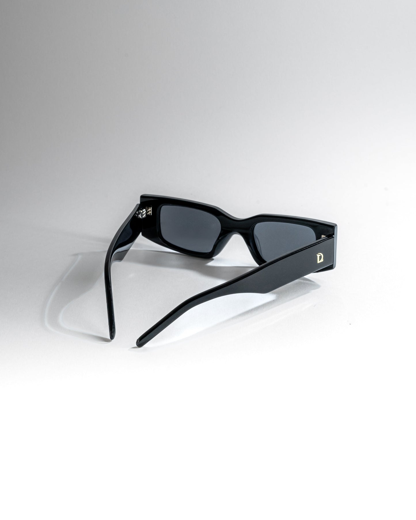 High-quality acetate polarized sunglasses with UV 400 protection