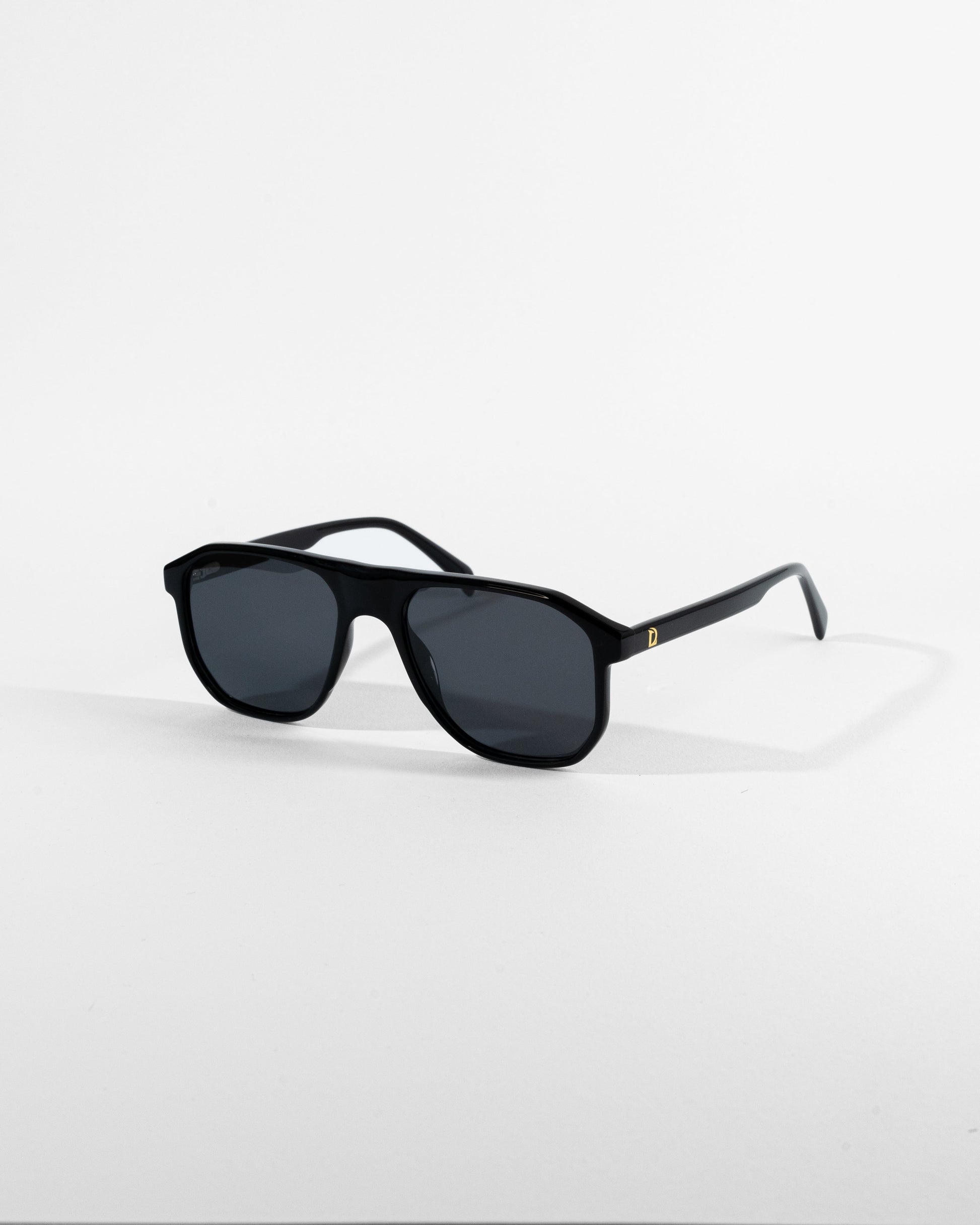 High-quality acetate polarized sunglasses with UV 400 protection