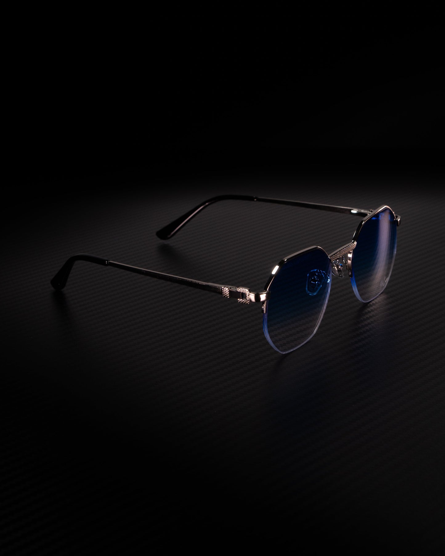 High-quality half-frame sunglasses with UV 400 protection