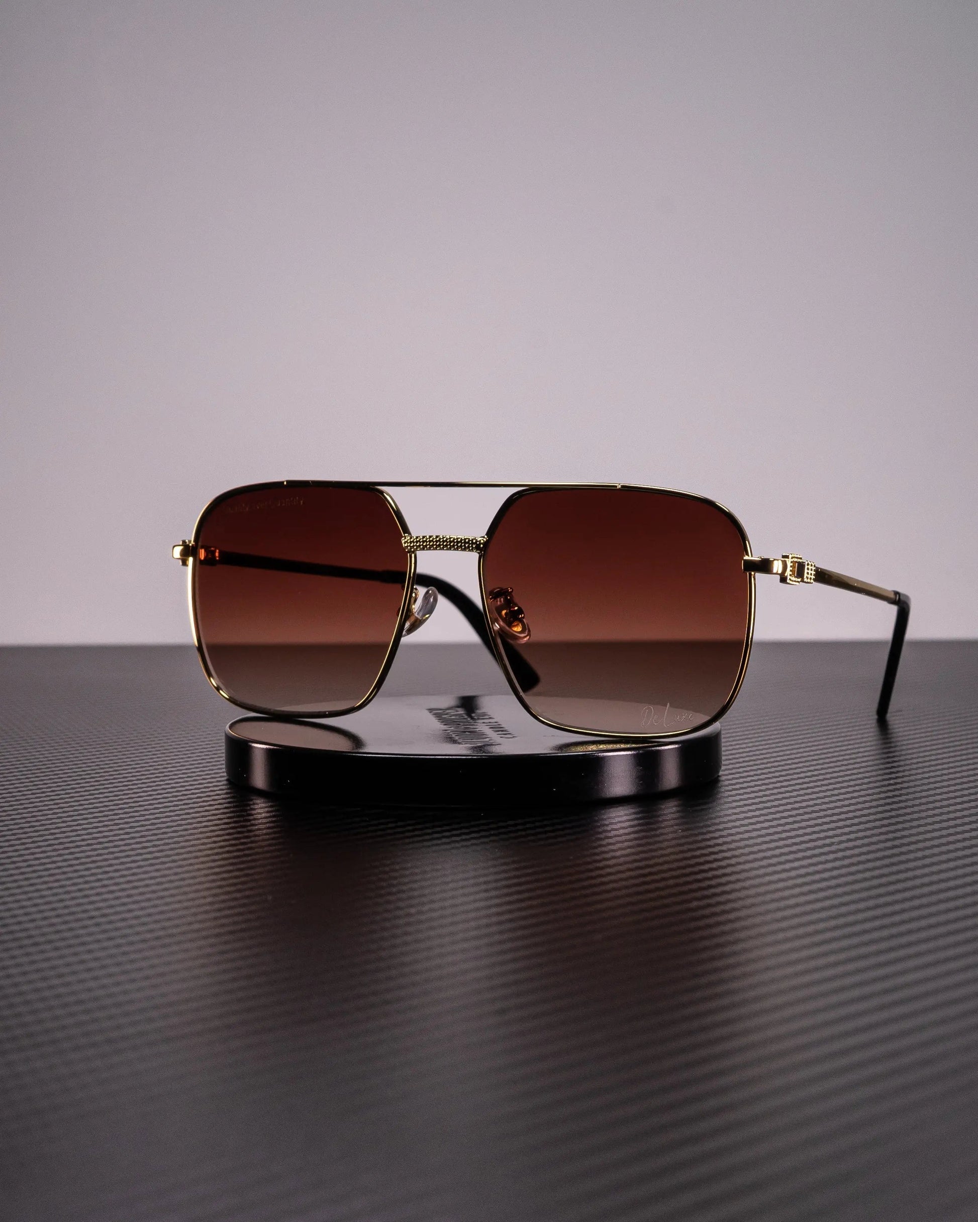 High-quality Aviator sunglasses with UV 400 protection