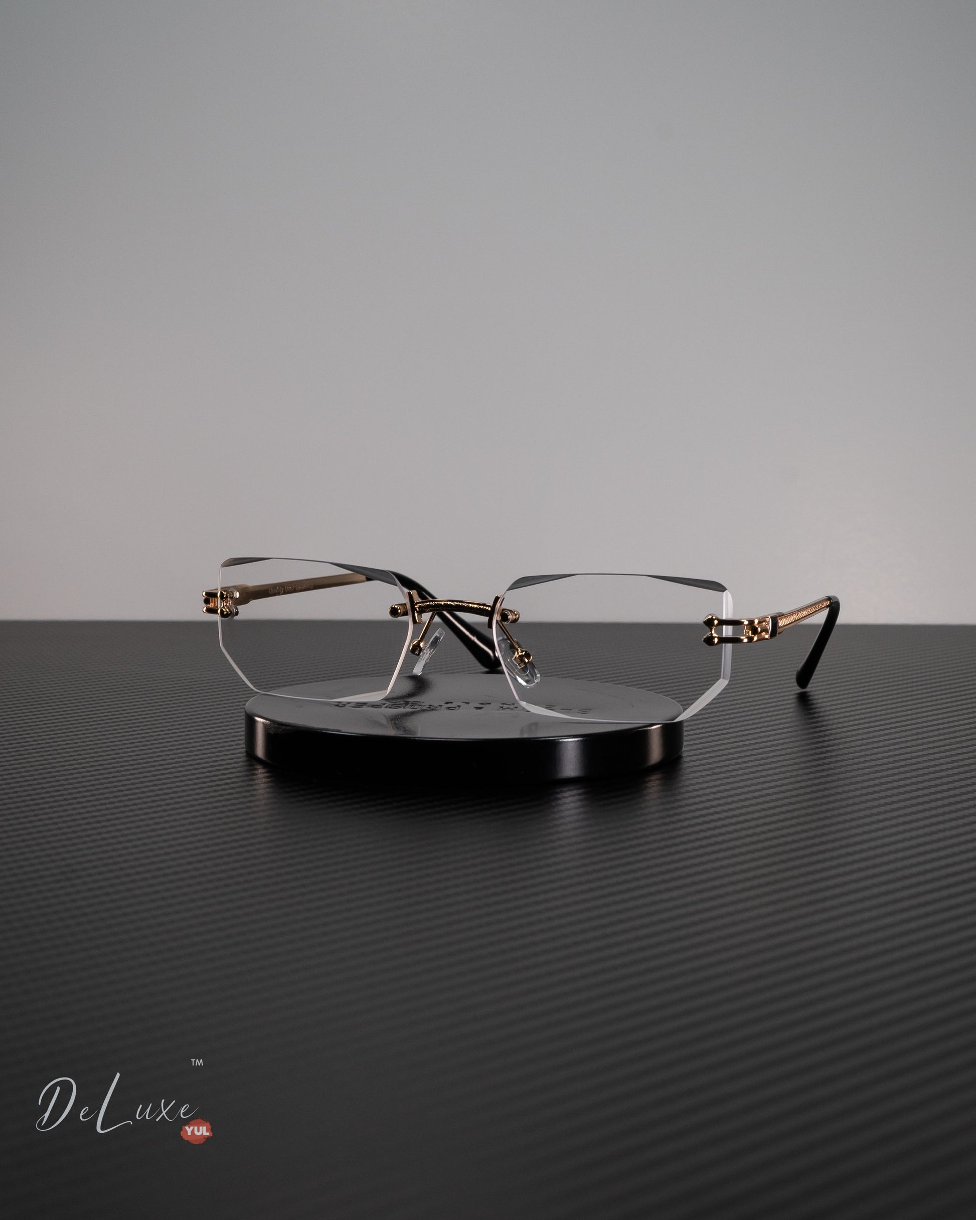 High-quality Diamond cut clear lenses eyewear