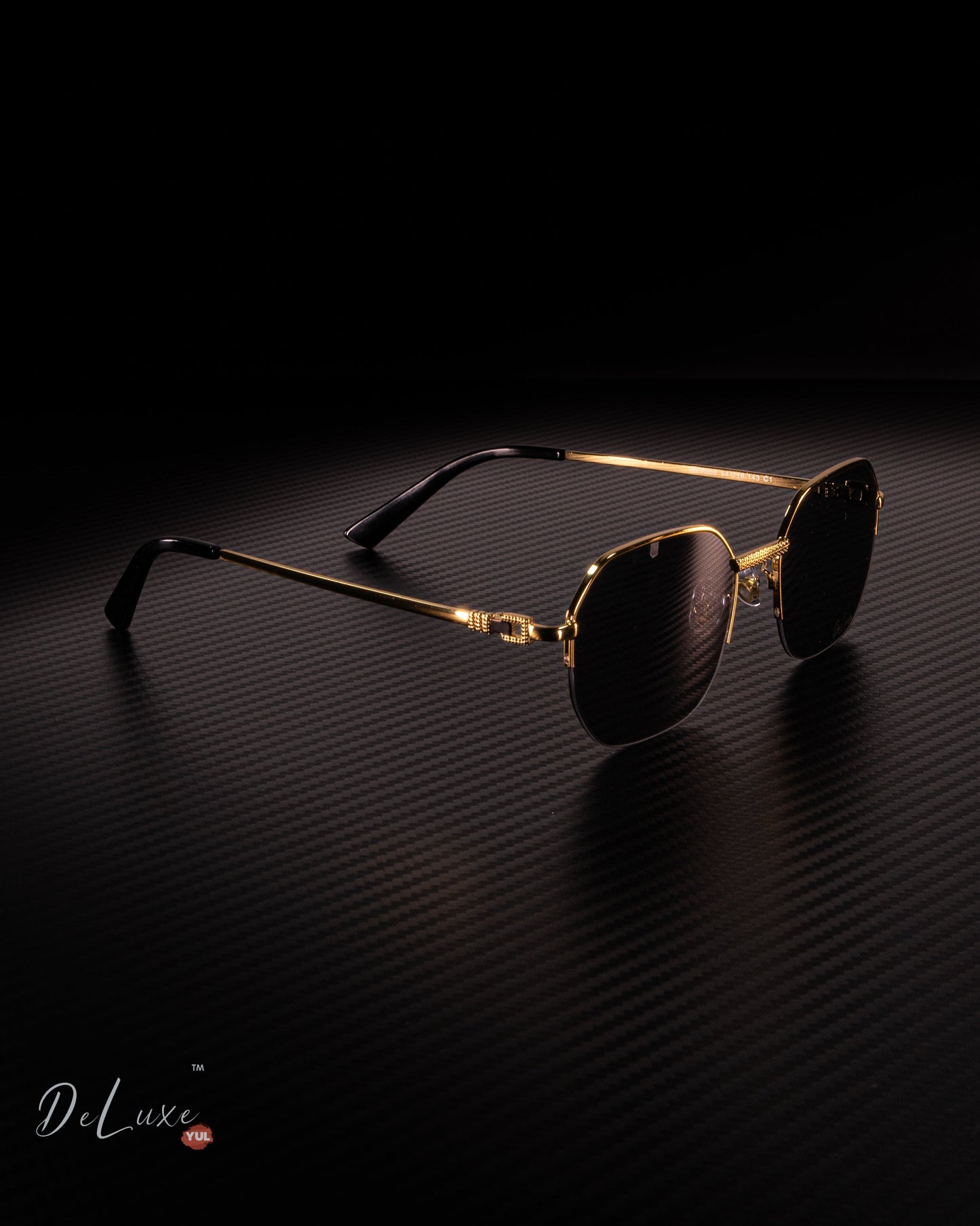 High-quality half-frame sunglasses with UV 400 protection