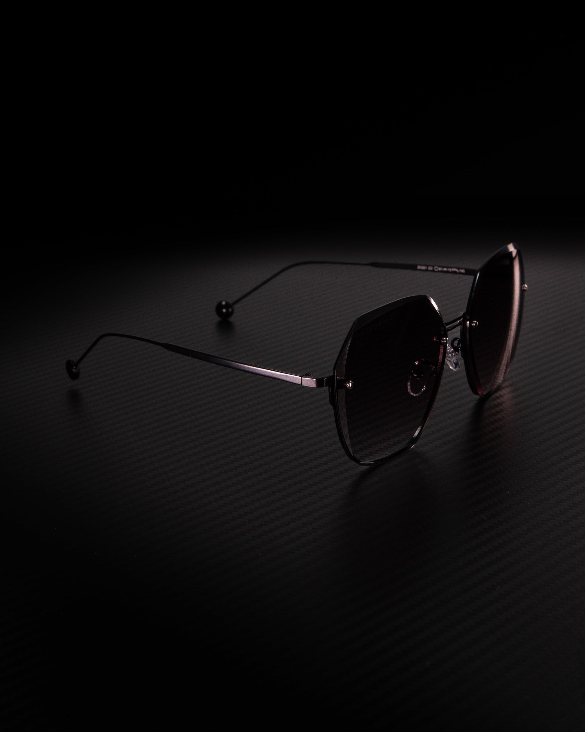 High-quality Oversized sunglasses with UV 400 protection